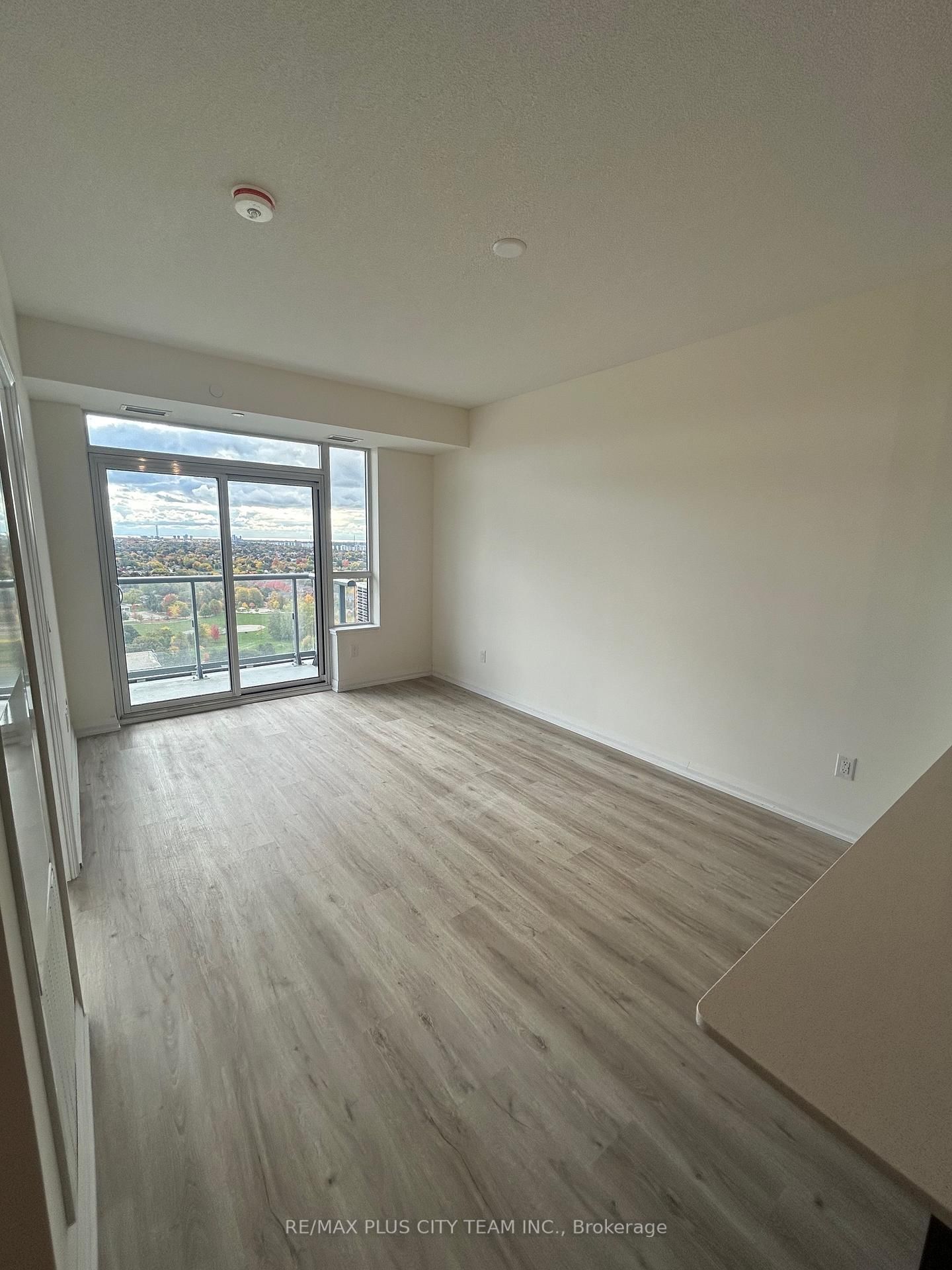 3270 Sheppard Avenue E, Unit 2423 - Photo 3