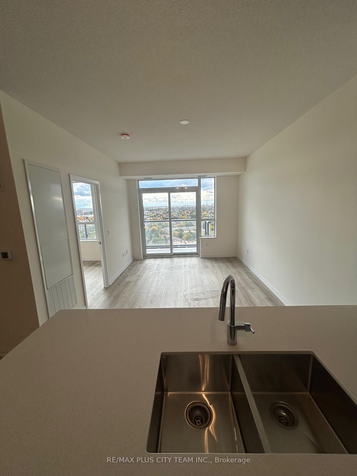3270 Sheppard Avenue E, Unit 2423 - Photo 6