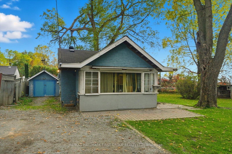 313 Dyson Rd, Pickering, L1W 2N1 | Image 2