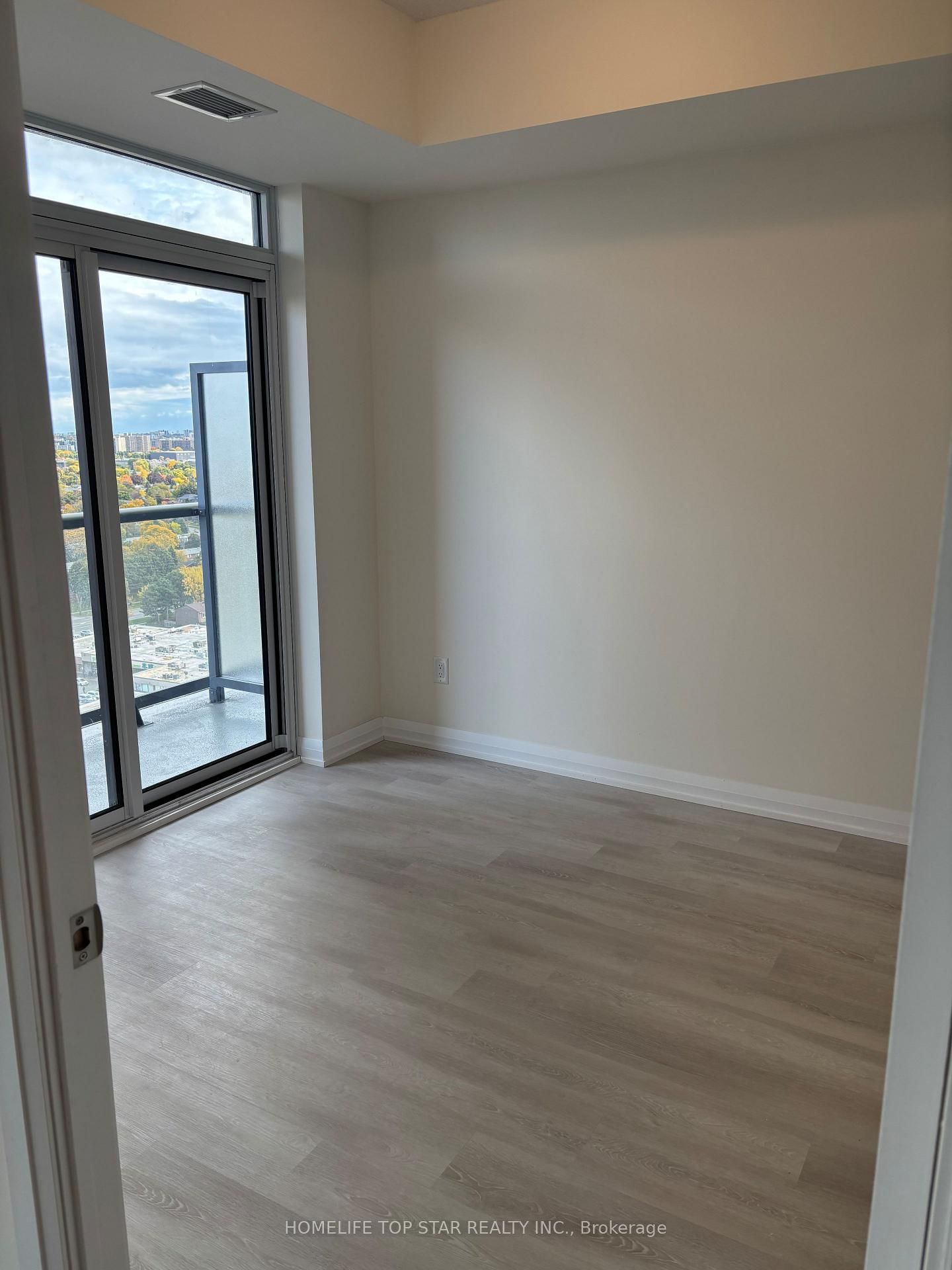 3260 Sheppard Avenue E, Unit 1905 - Photo 6