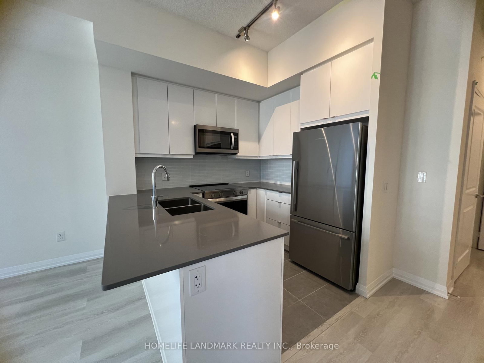 3260 Sheppard Avenue E, Unit 1006 - Photo 6