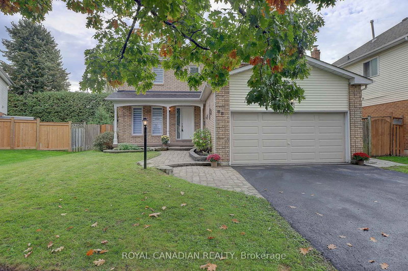 40 Doncaster Cres, Clarington, L1B 1E7 | Image 2