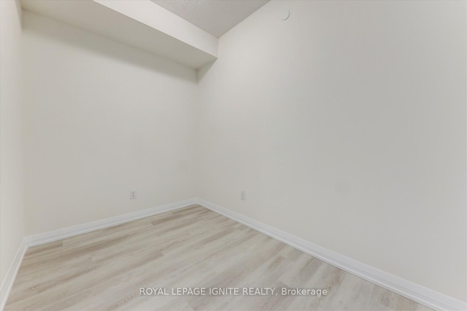 3270 Sheppard Avenue E, Unit 1726 - Photo 11