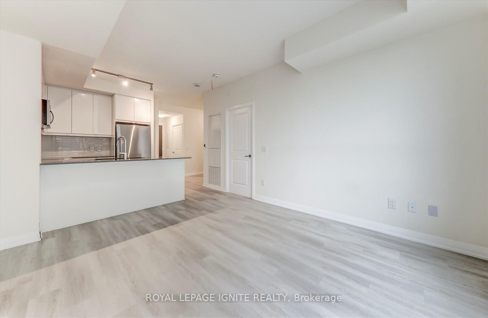 3270 Sheppard Avenue E, Unit 1726 - Photo 16