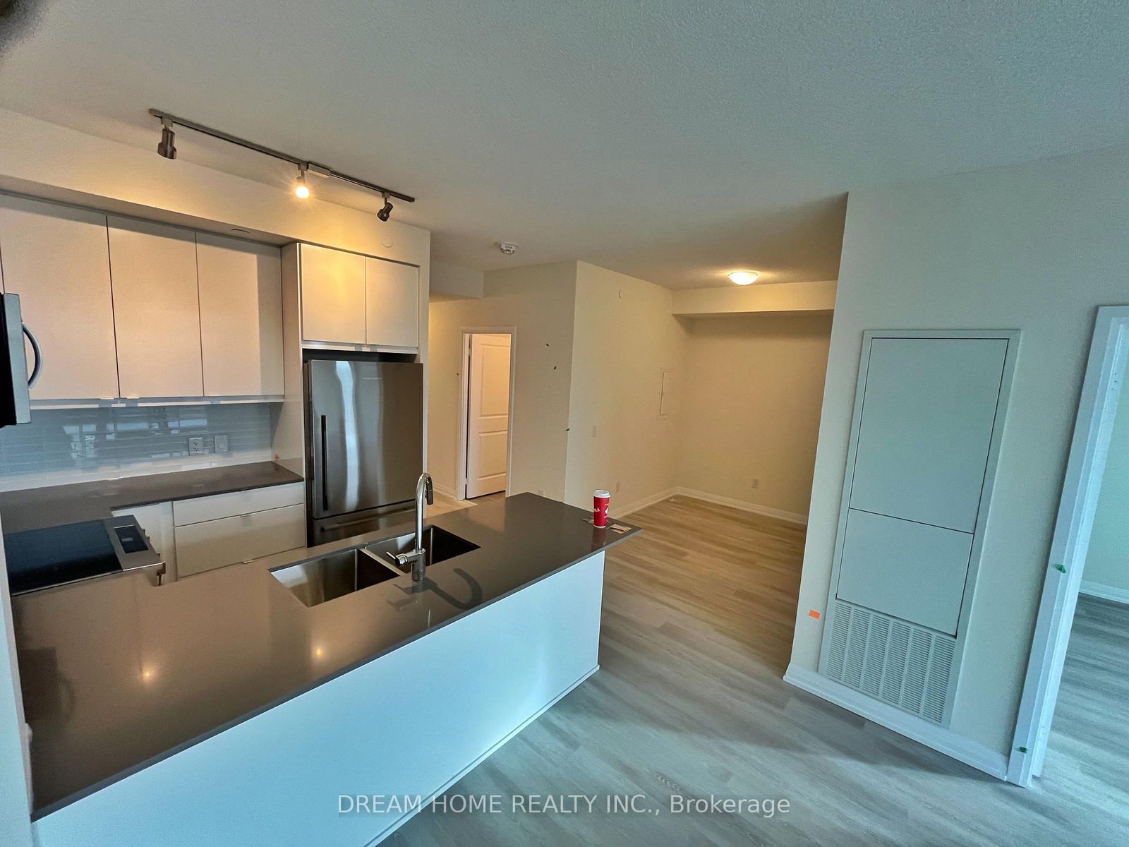 3270 Sheppard Avenue E, Unit 1923 - Photo 8