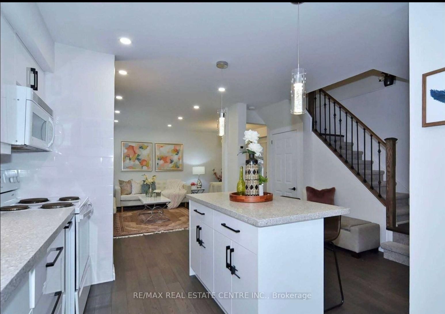 Detached House for sale at 25 Ivanic Court, Whitby, Ontario, L1N 6E3 - Pringle Creek - MLS: E12482672