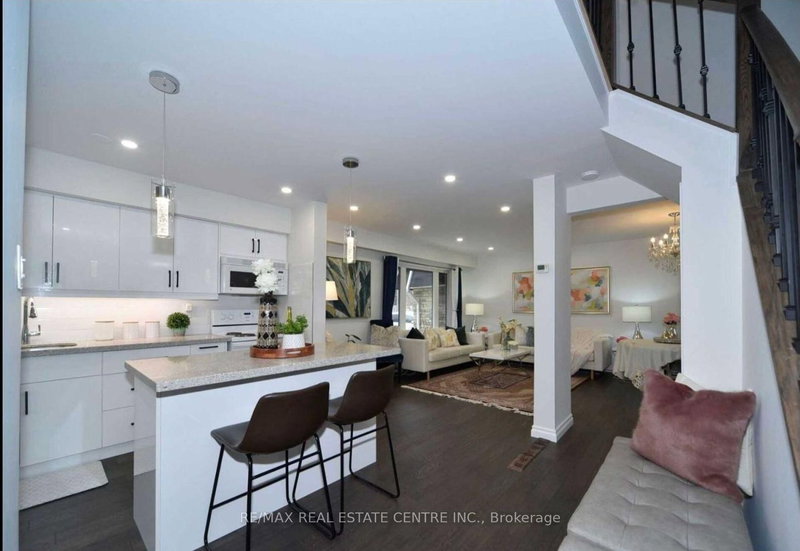 25 Ivanic Crt, Whitby, L1N 6E3 | Image 3