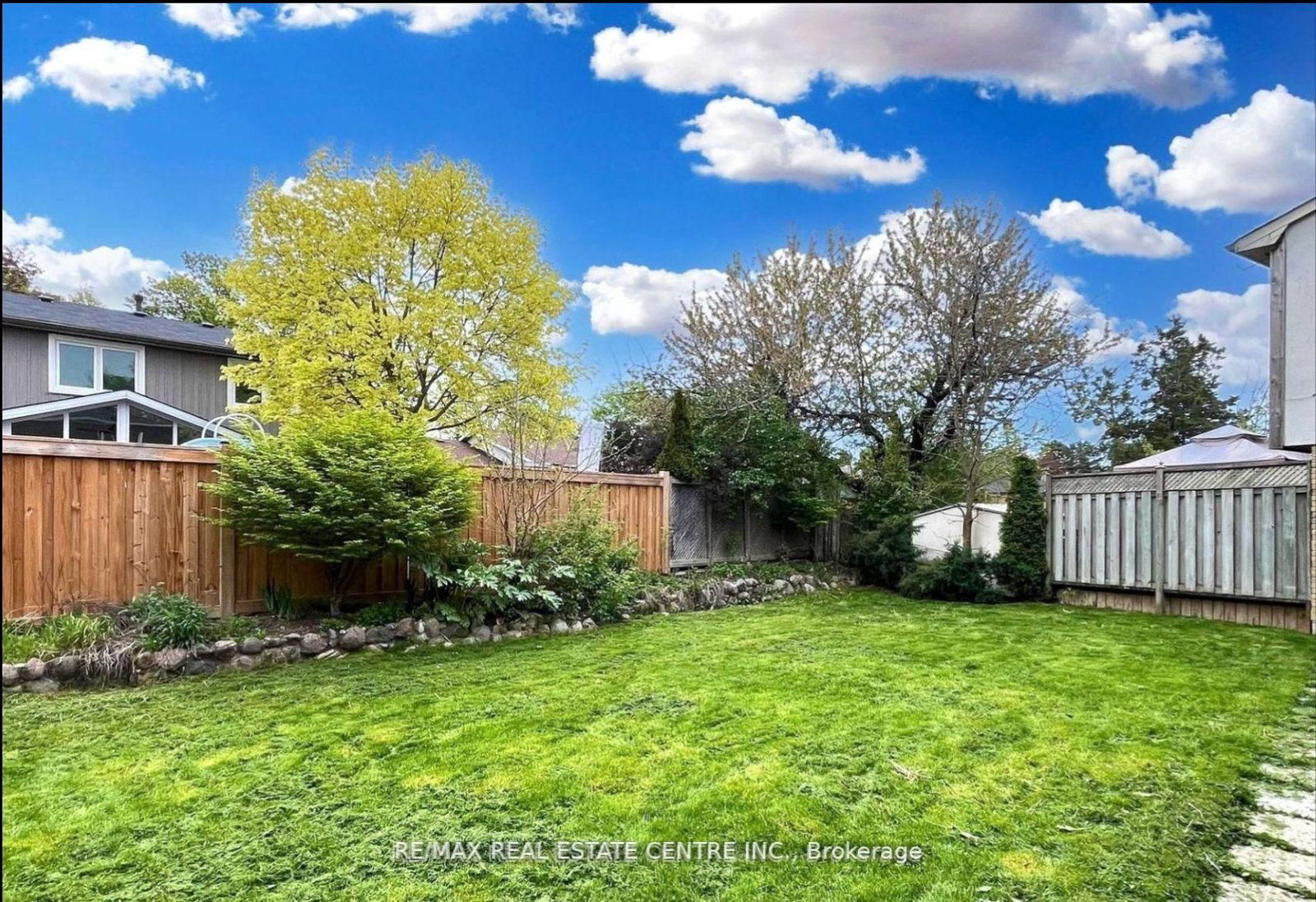 Detached House for sale at 25 Ivanic Court, Whitby, Ontario, L1N 6E3 - Pringle Creek - MLS: E12482672