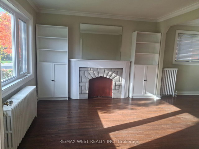 Main Floor - 62 Glencrest Boulevard