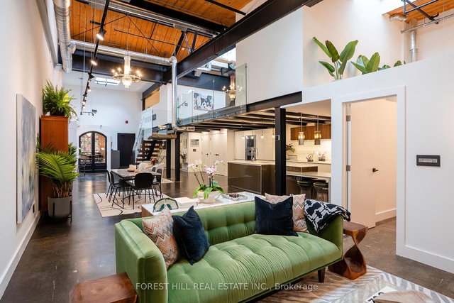 123 - 326 Carlaw Avenue