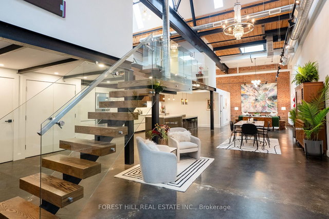 123 - 326 Carlaw Avenue