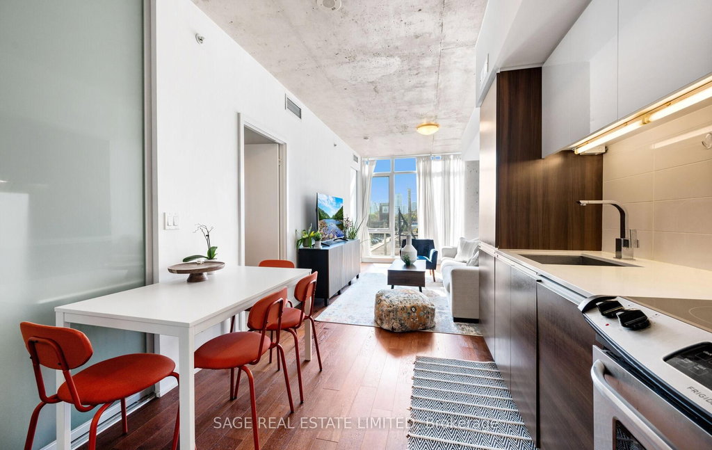420 - 1190 Dundas Street E 5