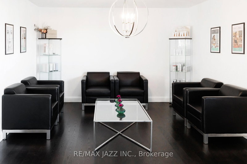 1533 Dundas St E, Whitby, L1N 2K6 | Image 3