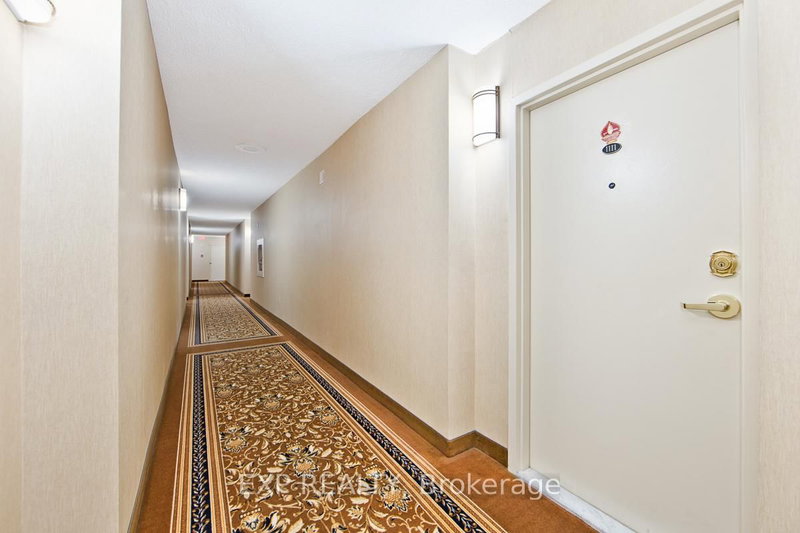 1111 - 121 Ling Rd, Toronto, M1E 4Y2 | Image 3