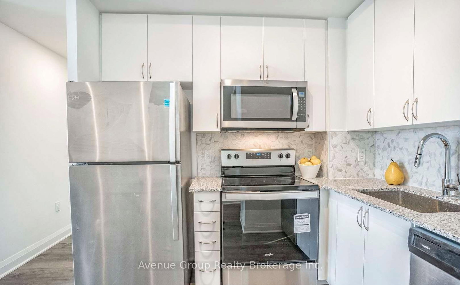 Listing Image 9