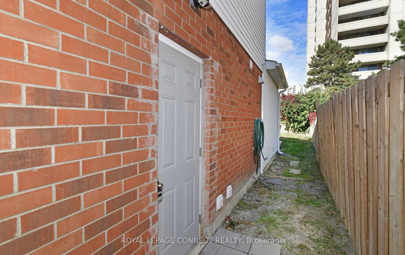 B - 36 Plumridge Crt, Ajax, L1S 3Z8 | Image 2