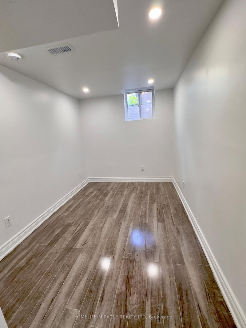 62 Telegraph Dr, Whitby, L1P 1S3 | Image 3