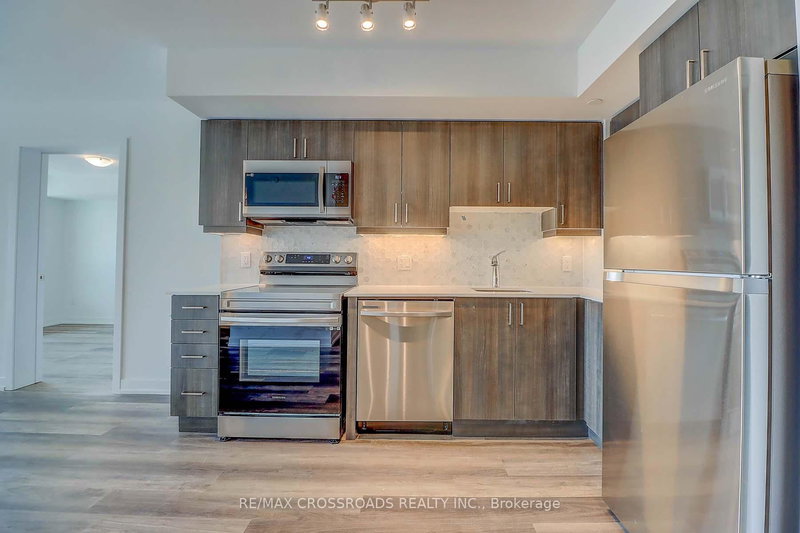 1111 - 1480 Bayly St, Pickering, L1W 3T8 | Image 2