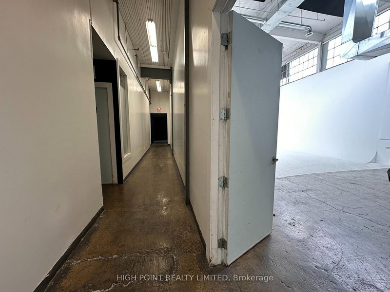 26 Logan Ave, Toronto, M4M 2M9 | Image 2