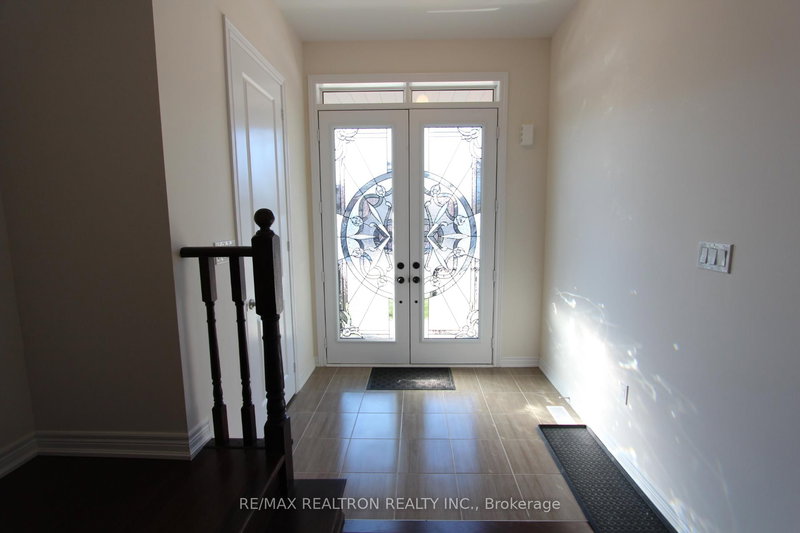 2105 Coppermine St, Oshawa, L1L 0T2 | Image 3