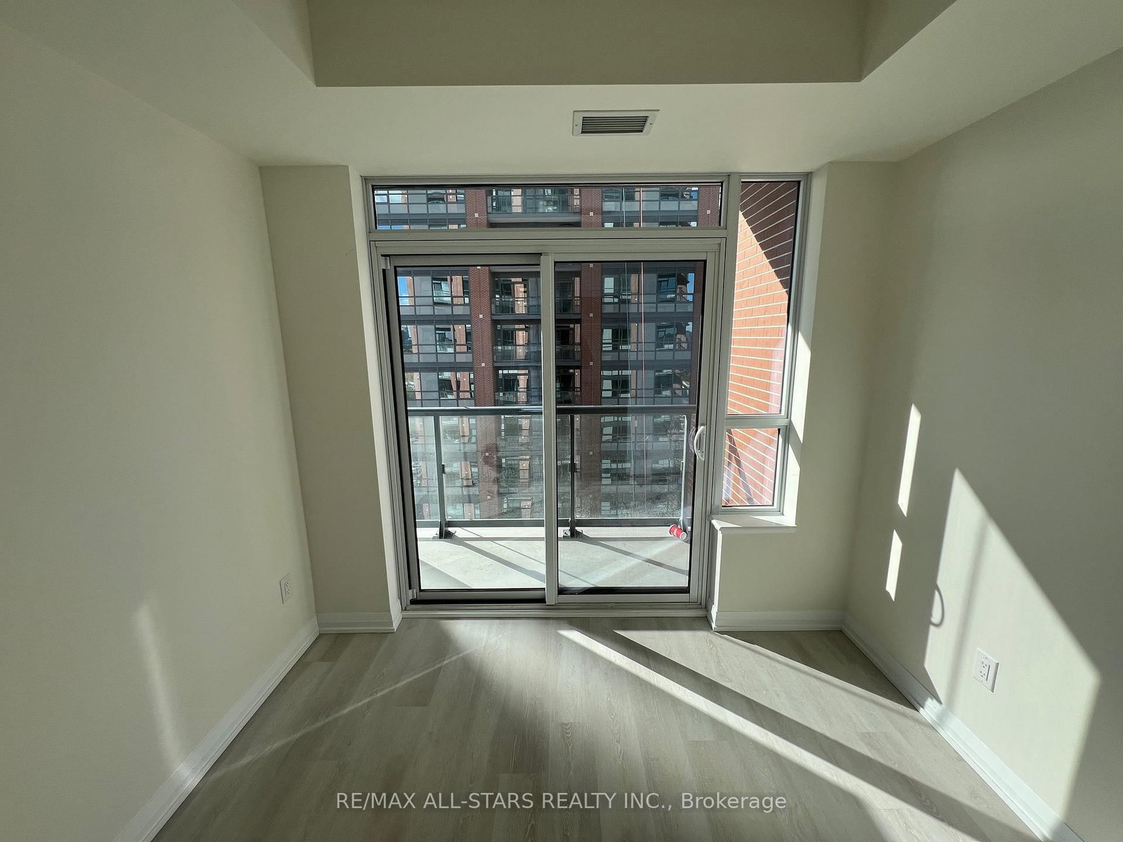 3270 Sheppard Avenue E, Unit 1826 - Photo 5