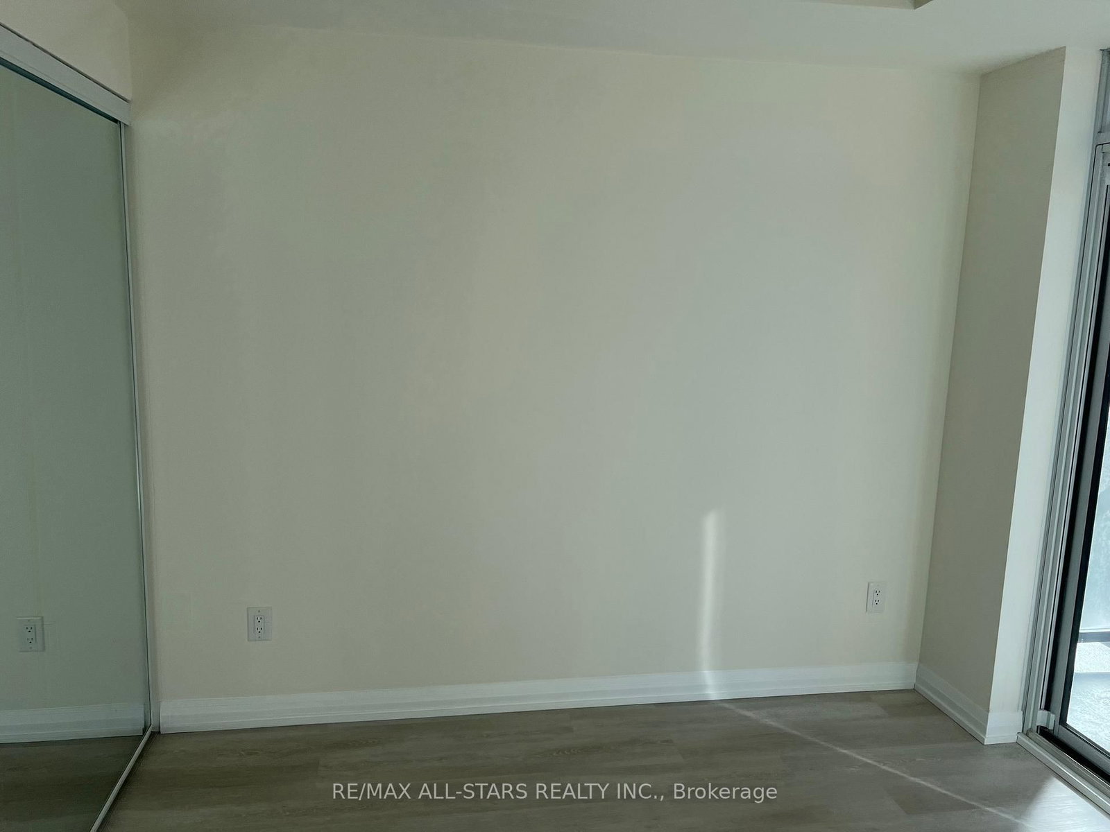 3270 Sheppard Avenue E, Unit 1826 - Photo 6