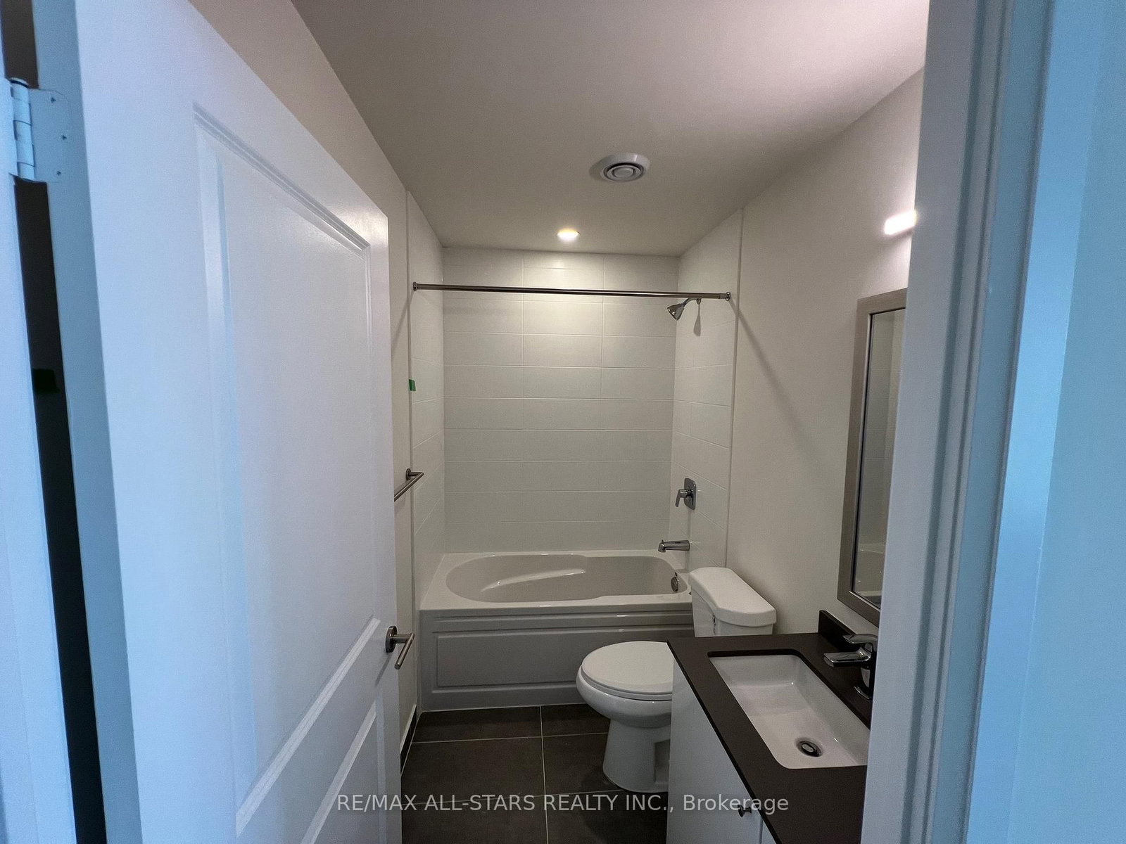 3270 Sheppard Avenue E, Unit 1523 - Photo 8