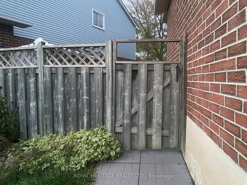 24 Reed Dr, Ajax, L1S 5S1 | Image 2