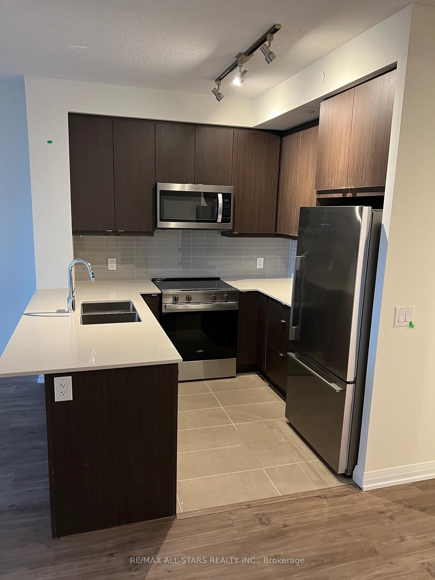 3270 Sheppard Avenue E, Unit 2123 - Photo 3