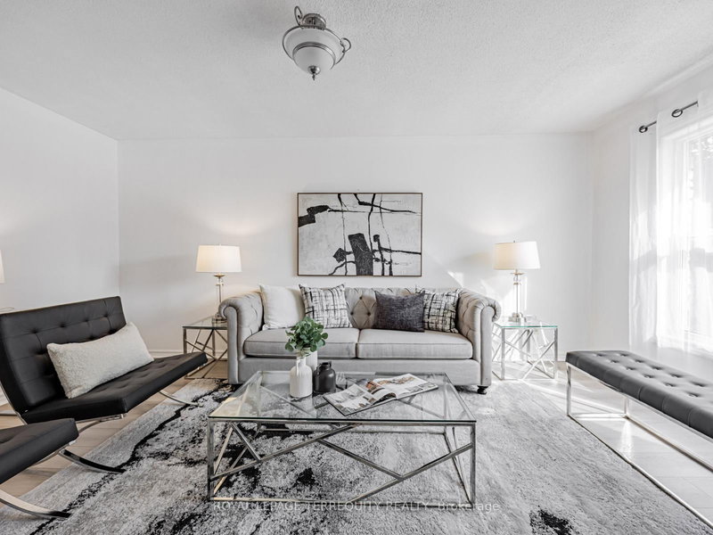 1858 Shadybrook Dr, Pickering, L1V 3A8 | Image 3