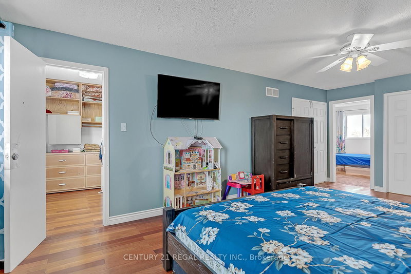 28 Upland Dr, Whitby, L1N 8H8 | Image 2