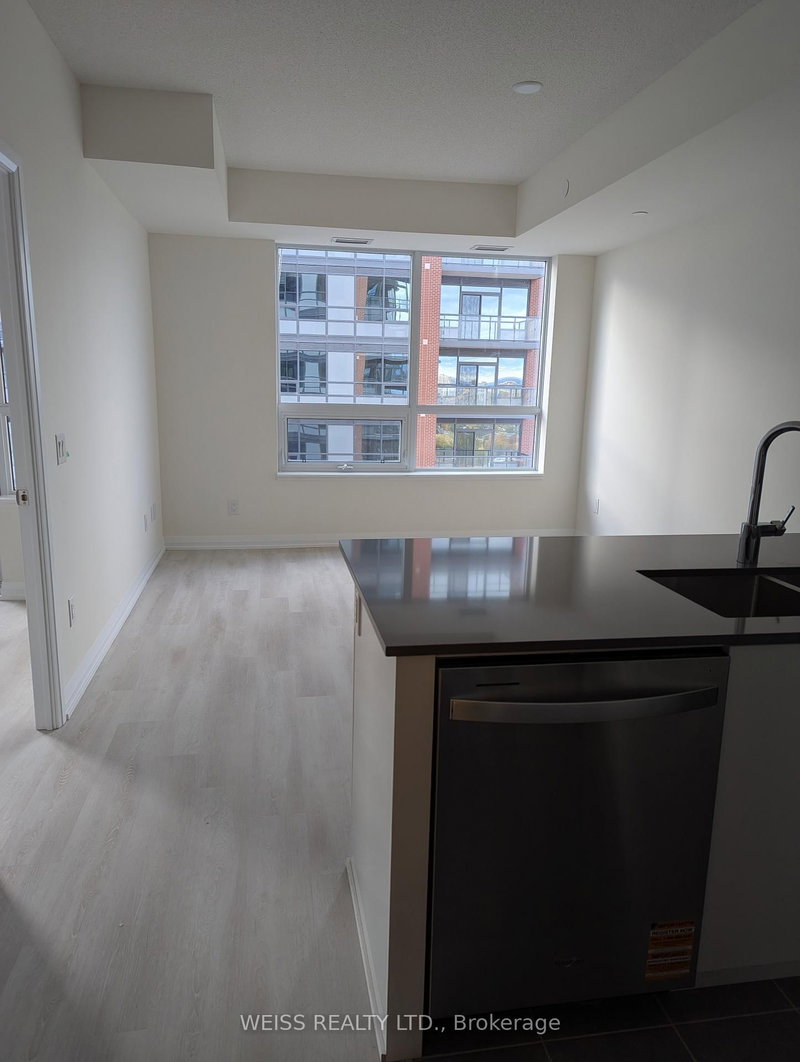 home for lease on 2126-3270 Sheppard Avenue E