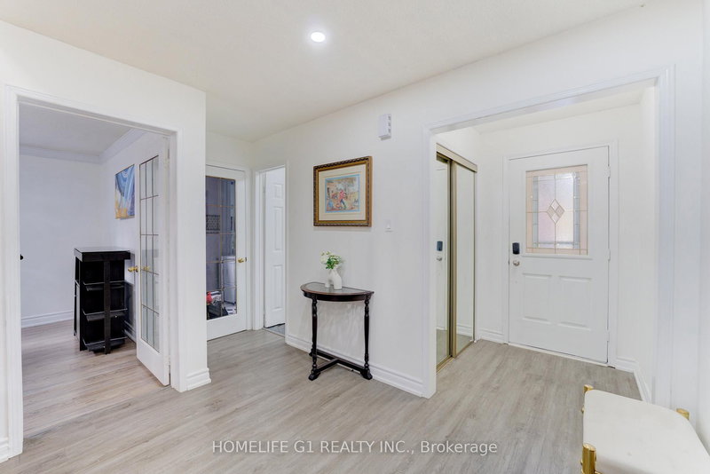 1695 Major Oaks Rd, Pickering, L1X 1X2 | Image 2