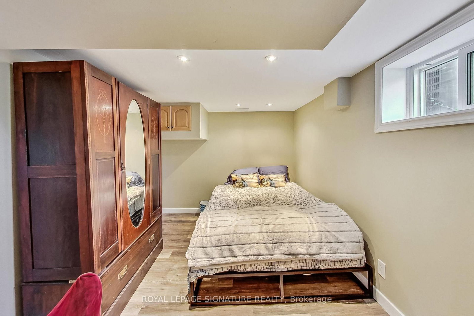 Detached House for lease at 1 Milne Avenue, Toronto, Ontario, M1L 1J7 - Oakridge - MLS: E12530546