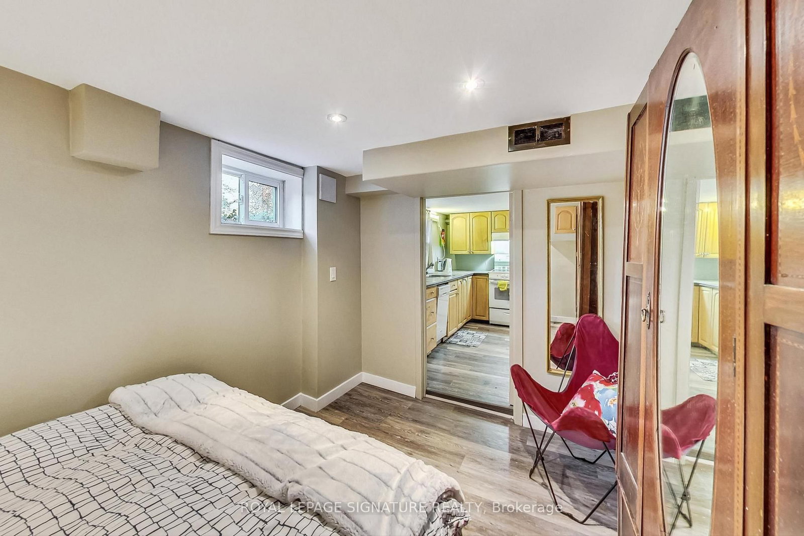 Detached House for lease at 1 Milne Avenue, Toronto, Ontario, M1L 1J7 - Oakridge - MLS: E12530546