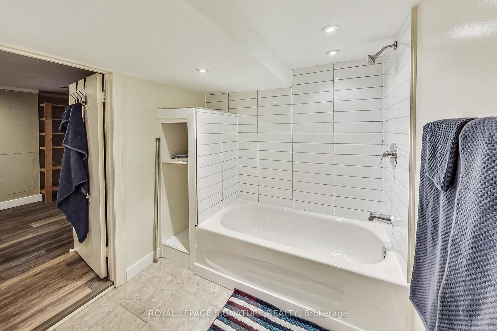 Detached House for lease at 1 Milne Avenue, Toronto, Ontario, M1L 1J7 - Oakridge - MLS: E12530546