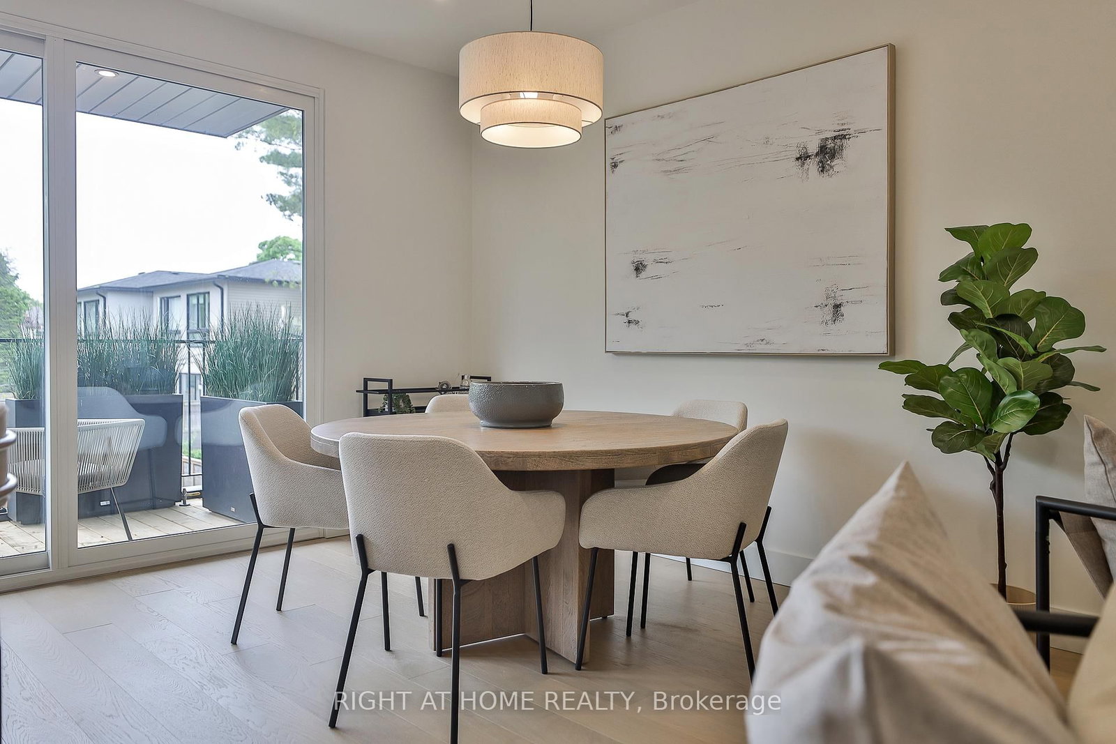 2343 Gerrard Street E - Photo 8