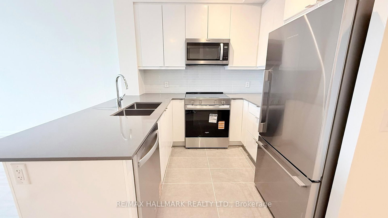 3260 Sheppard Avenue E, Unit 2203 - Photo 5