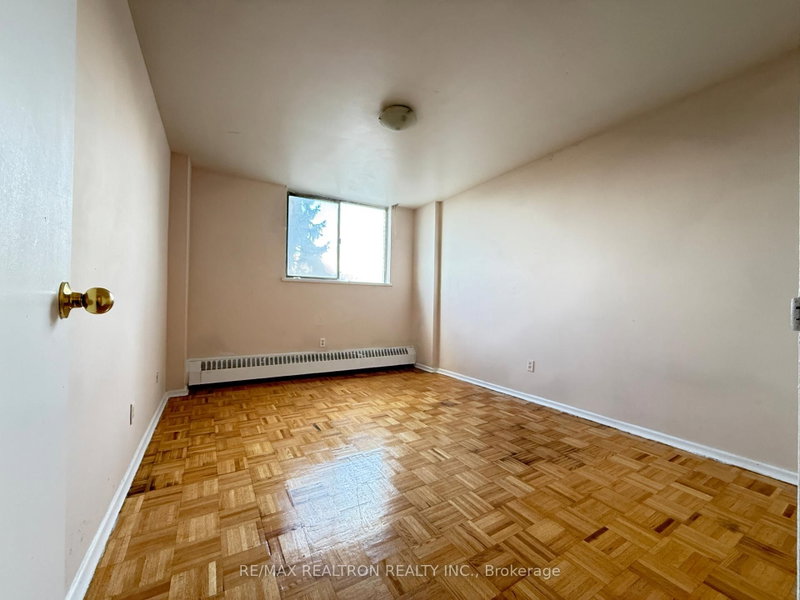 604 - 500 Dawes Road