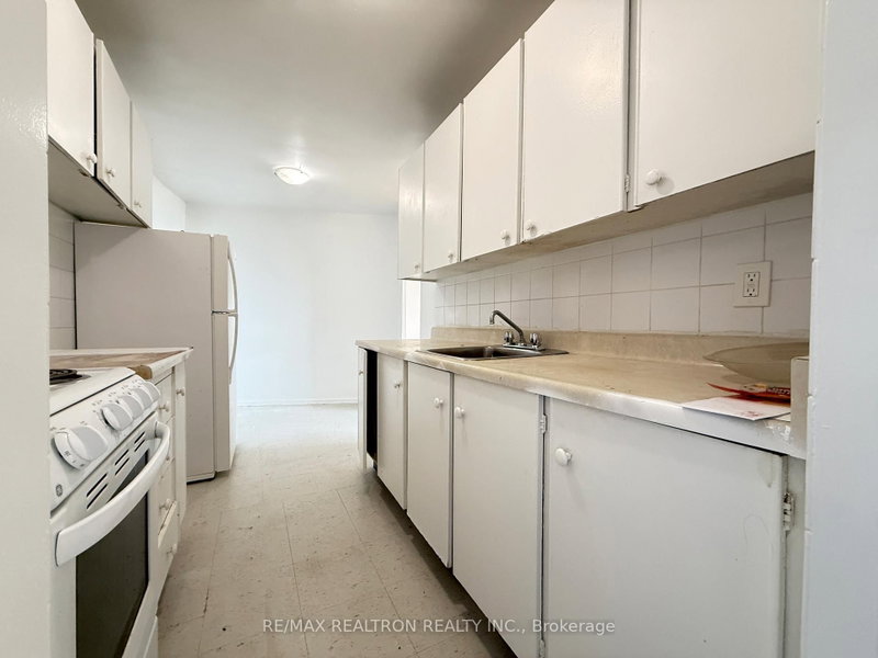 1522 - 500 Dawes Road