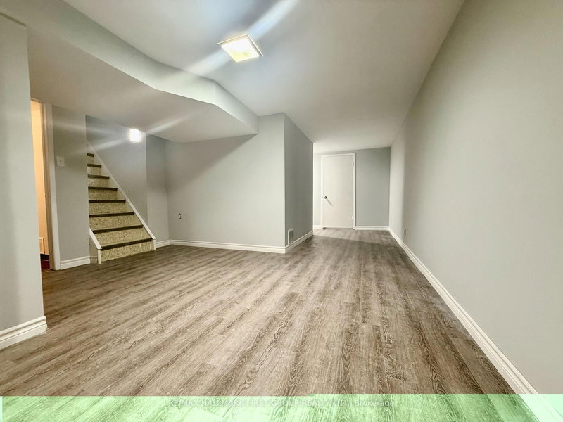 36 Mcclarnan Rd, Ajax, L1S 3A5 | Image 3