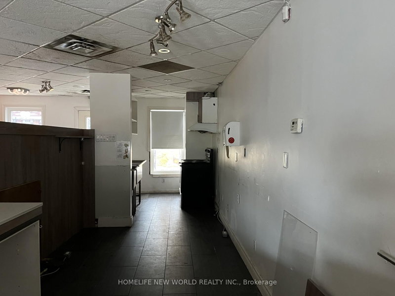 7 - 109 Old Kingston Rd, Ajax, L1T 3A6 | Image 2