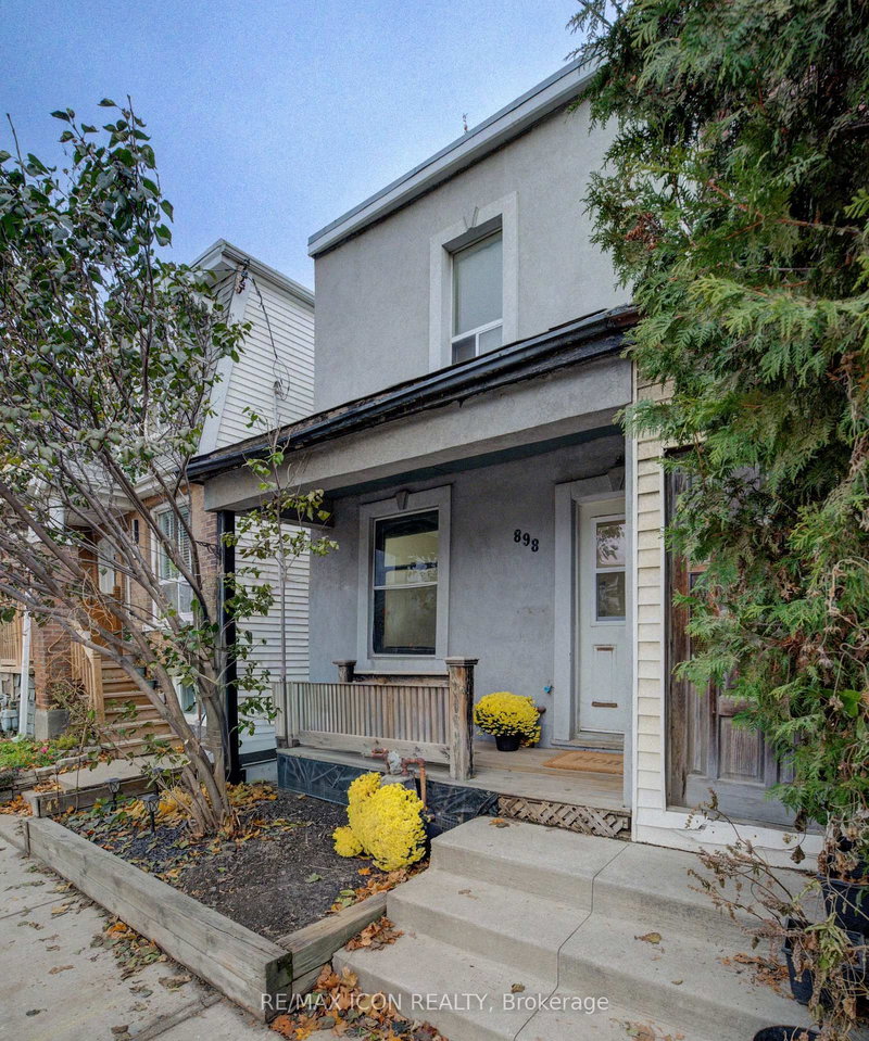 898 Eastern Ave, Toronto, M4L 1A4 | Image 2