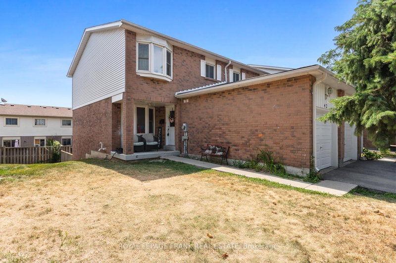 42 - 700 Harmony Rd N, Oshawa, L1K 1S2 | Image 2