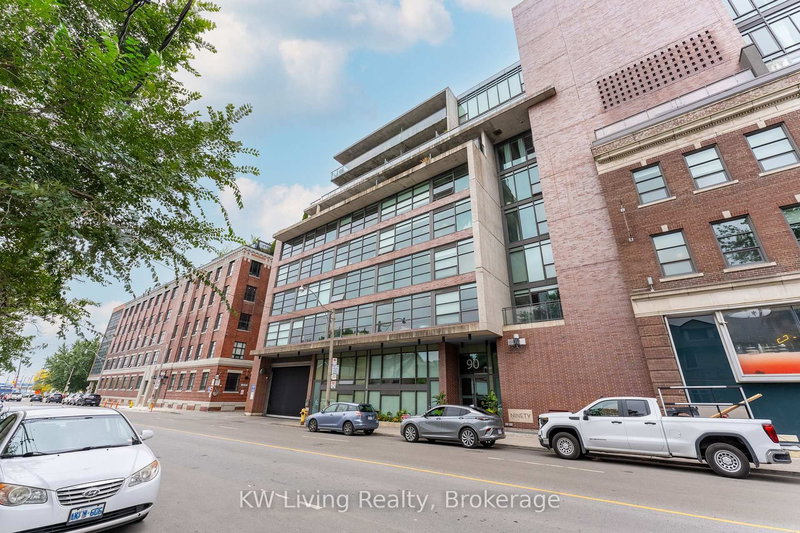 LW1 - 90 Broadview Ave, Toronto, M4M 0A7 | Image 3
