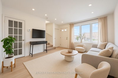 Townhouse sold at 34-740 Kennedy Road, Toronto, Ontario, M1K 2C5 - Ionview - MLS: E12561204
