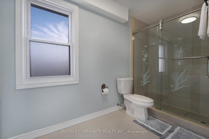 33 Windsor Ave, Ajax, L1S 2B1 | Image 3