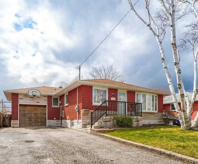 UPPER - 1412 Lakefield Street