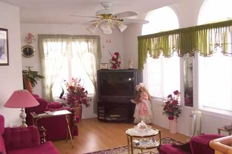 26 Lurosa Cres, Whitby, L1R3A9 | Image 3