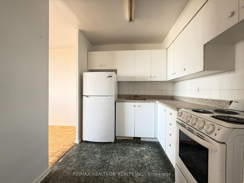 1203 - 500 Dawes Road